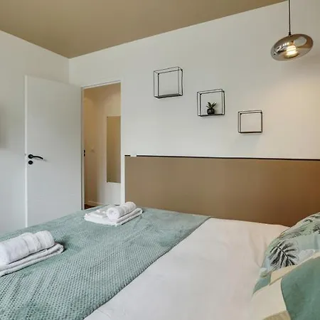 220 Jessy - Superb In Apartment *